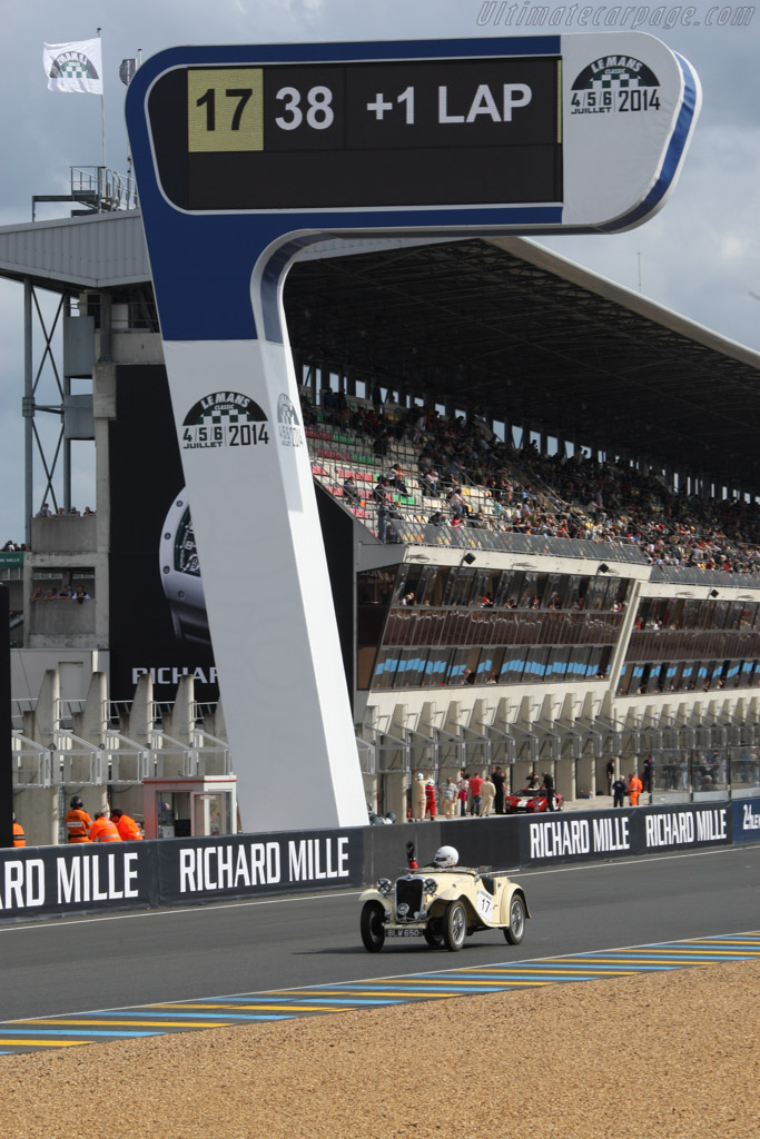 Singer Le Mans - Chassis: 62747 - Driver: Pierre-Henry Mahul / Jean Aubour / Michel Fournier - 2014 Le Mans Classic