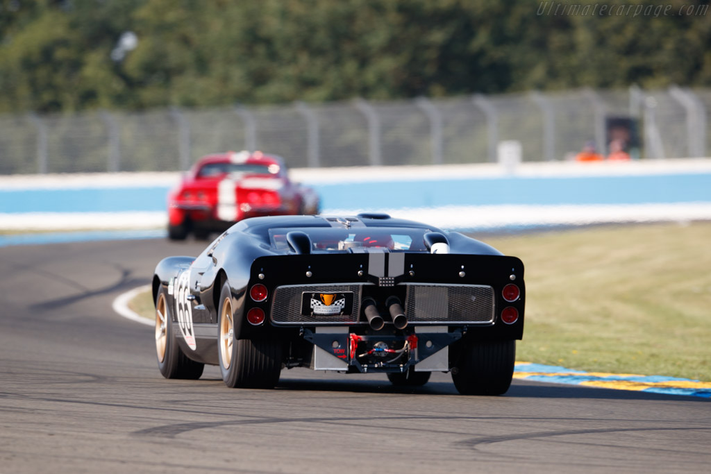 Ford GT40 MarkII - Chassis: GT40P/1046 - Driver: Robert Kauffman - 2018 ...
