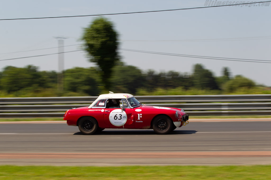 MG B - Chassis: GHN3-72296 - Driver: Jérôme Barre / Frédéric Berchott - 2018 Le Mans Classic