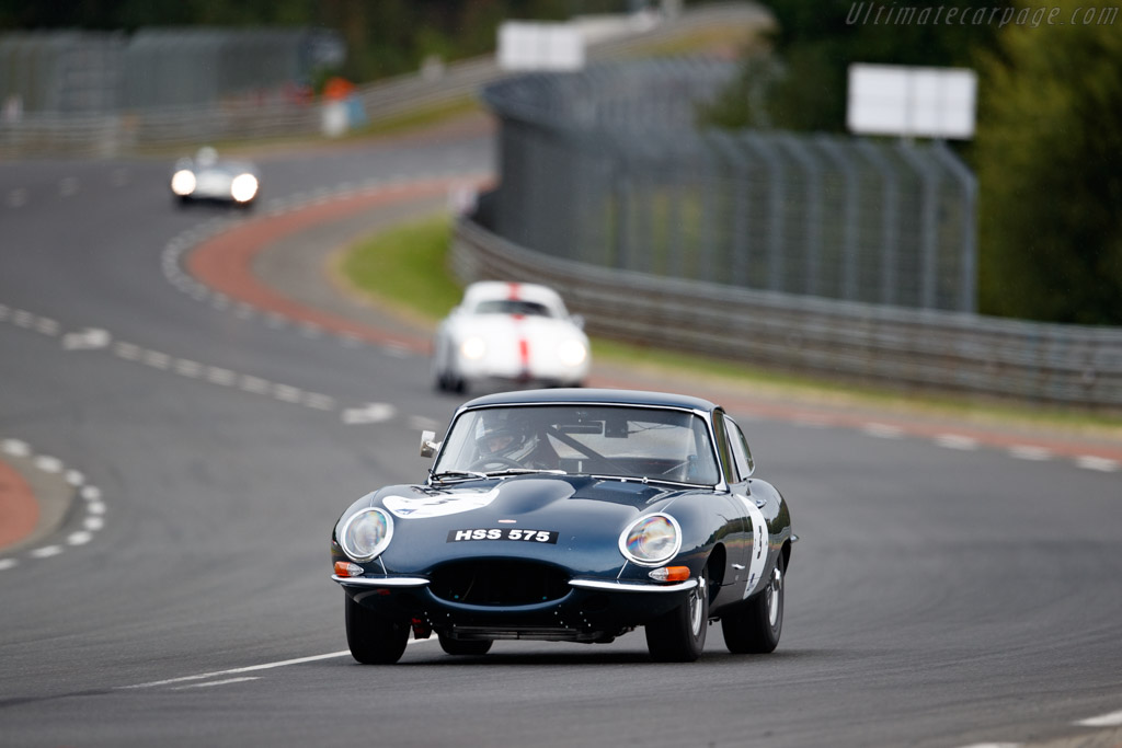 Jaguar E-Type Coupe  - Driver: Jon Minshaw / Katarina Kyvalova - 2023 Le Mans Classic