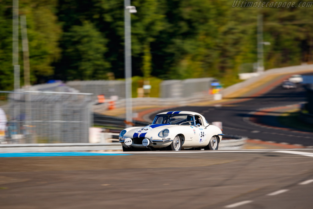 Jaguar E-Type  - Driver: Gregor Fisken / Christoff Cowens - 2025 Le Mans Classic