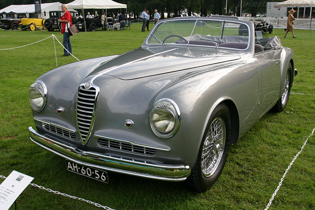 Alfa Romeo 6C 2500 SS Stablimenti Farina Cabriolet   - 2006 Concours d'Elegance Paleis 't Loo