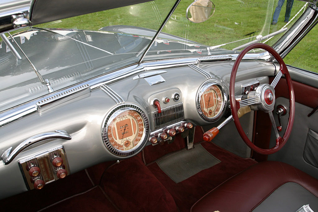 Alfa Romeo 6C 2500 SS Stablimenti Farina Cabriolet   - 2006 Concours d'Elegance Paleis 't Loo