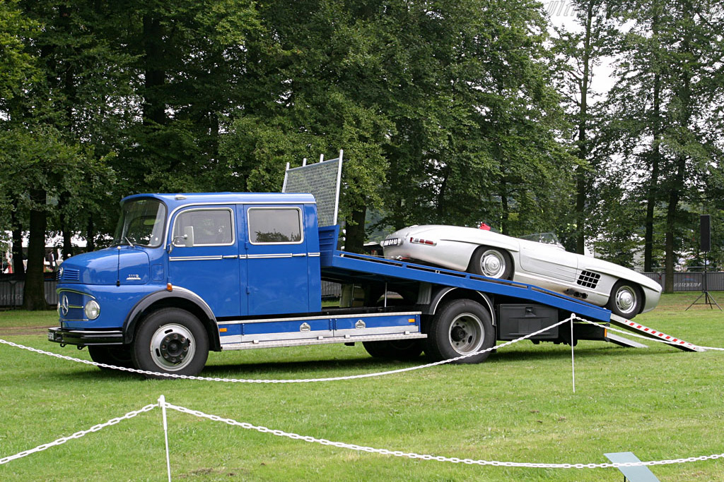 Rings a Bell   - 2006 Concours d'Elegance Paleis 't Loo