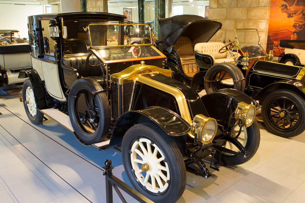 Renault 22/24CV Type DP Mühlbacher Town Car   - The Louwman Museum
