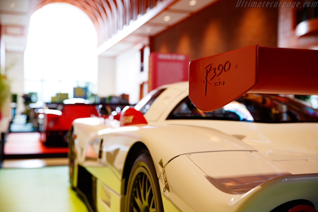 Nissan R390 GT1 - Chassis: R8  - Supercars from the 1990s at the Louwman Museum