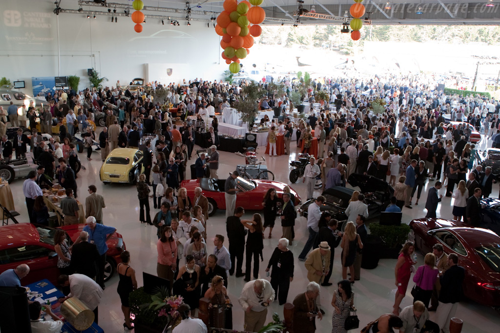 Welcome to the Monterey Jet Center   - 2009 Monterey Classic Car Week