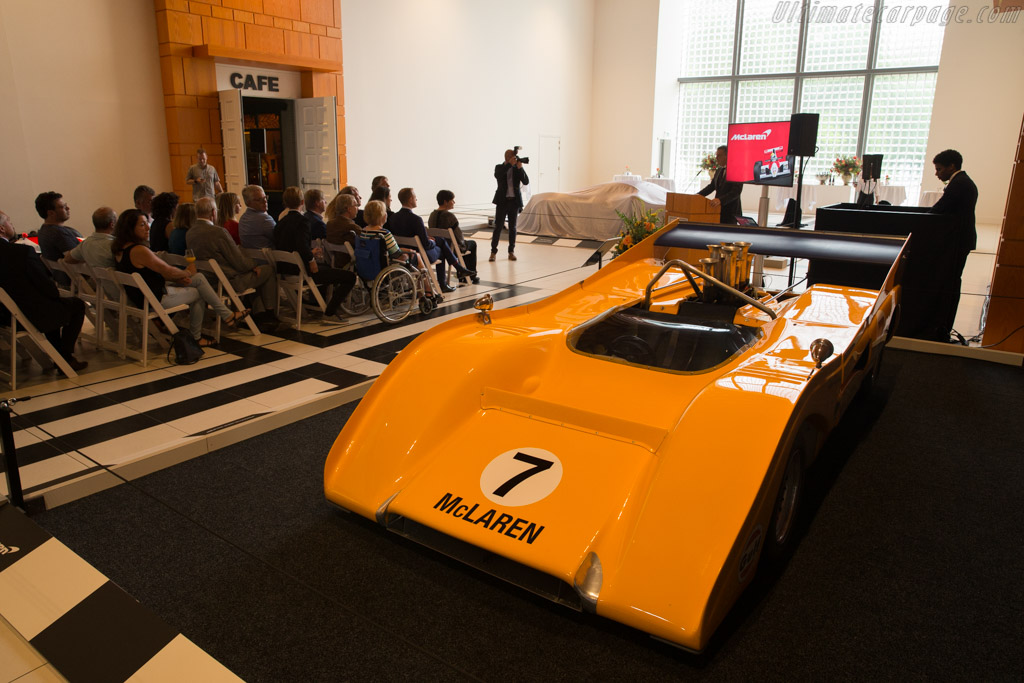 The opening ceremony - Chassis: M8F/1  - McLaren at the Louwman Museum
