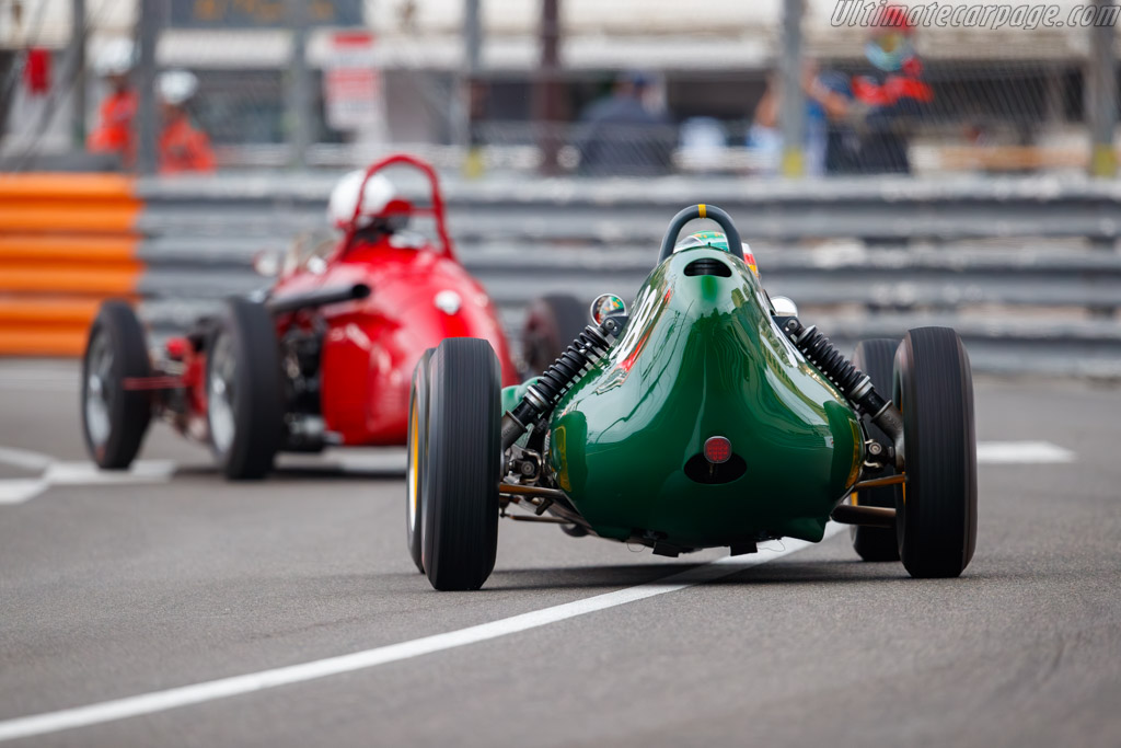 Lotus 16