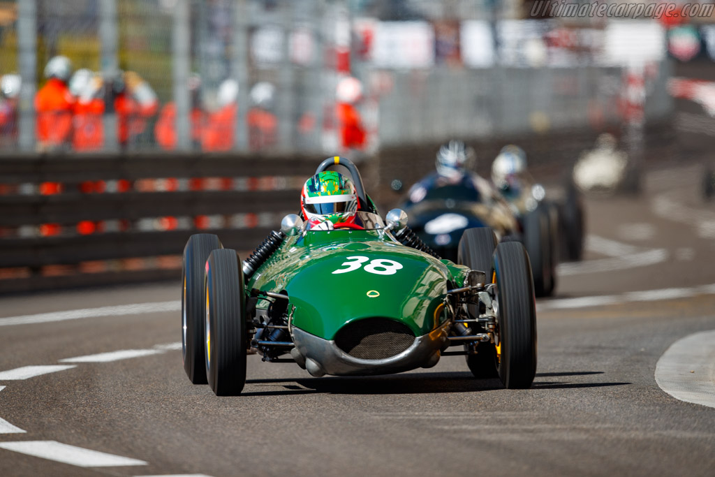 Lotus 16