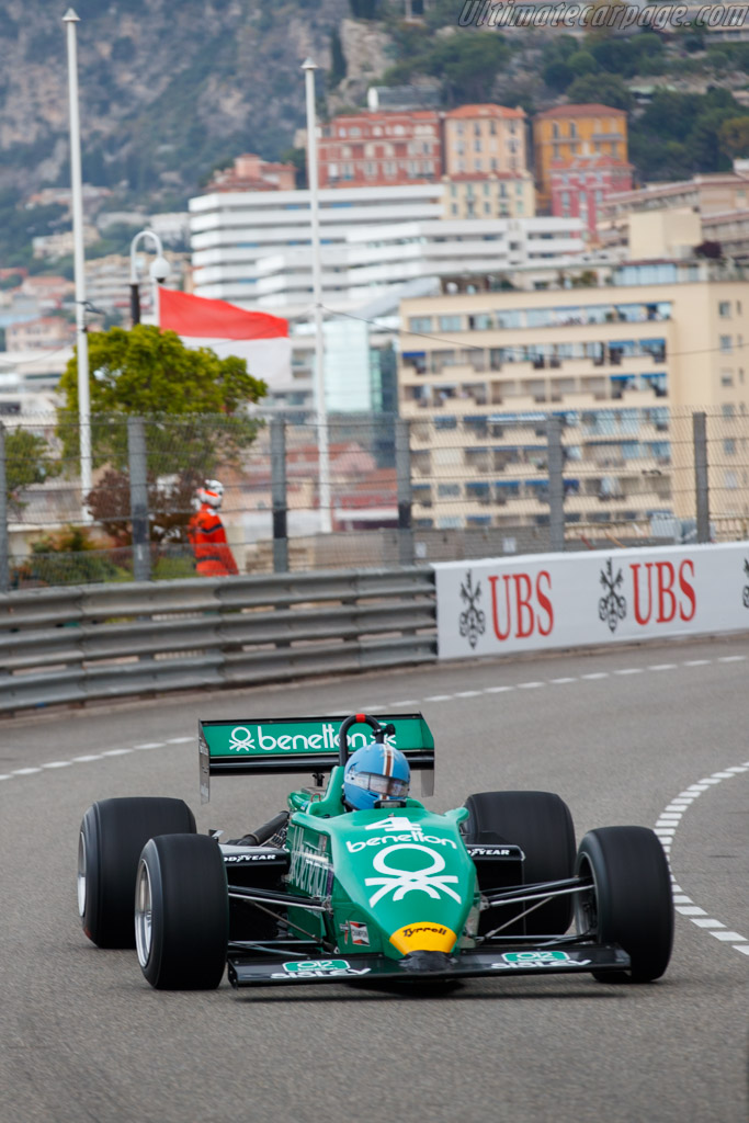 Tyrrell 011