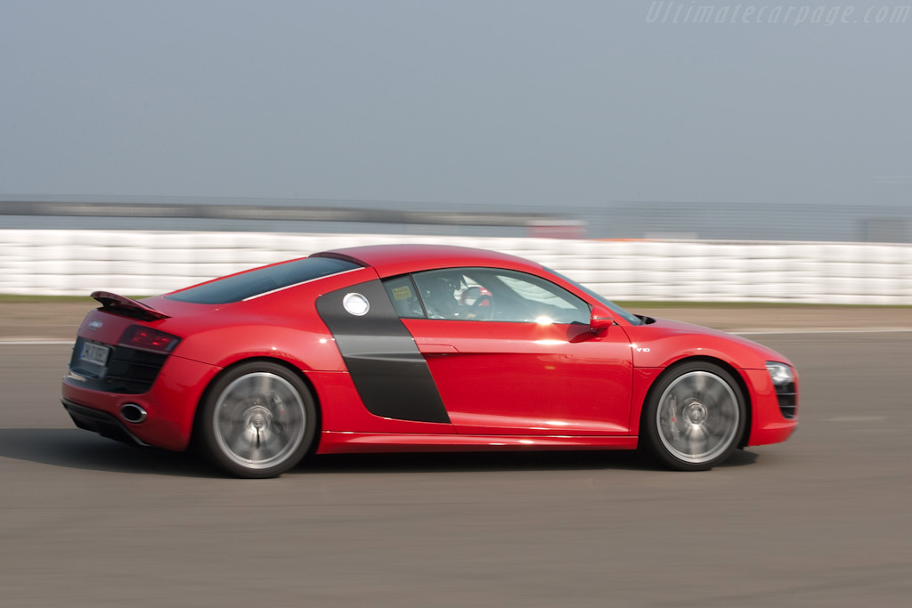 Audi R8 'Ring Taxi'   - 2009 Modena Trackdays