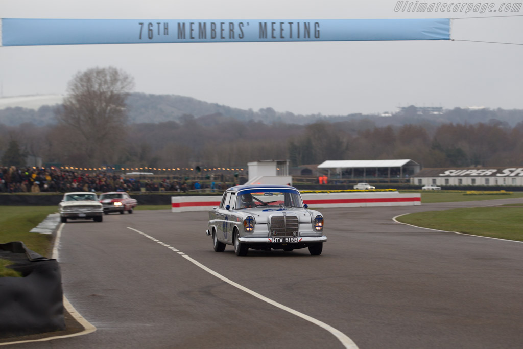 Mercedes-Benz 300 SE  - Driver: Steve Russell - 2018 Goodwood Members' Meeting