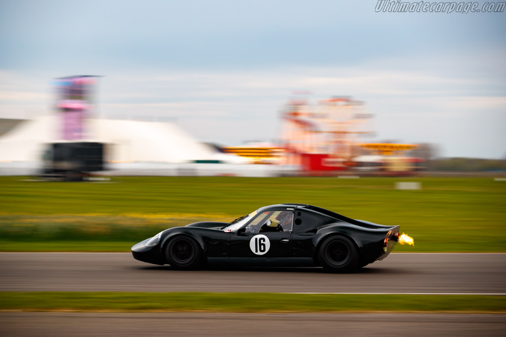 Chevron B6 BMW - Chassis: CH-DBE-2 - Driver: Andy Newall / Chris Ward  - 2025 Goodwood Members' Meeting