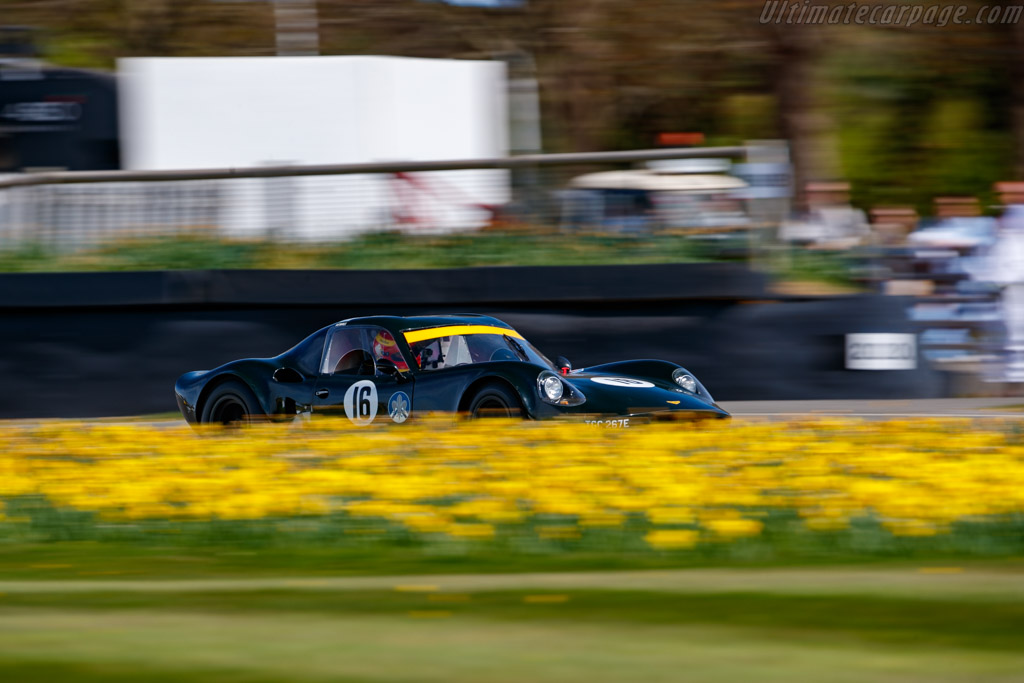 Chevron B6 BMW - Chassis: CH-DBE-2 - Driver: Andy Newall / Chris Ward  - 2025 Goodwood Members' Meeting