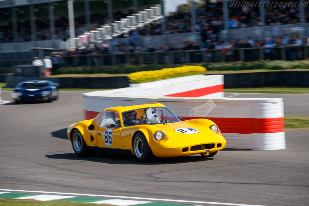 Chevron B8 BMW - Chassis: CH-DBE-38 - Driver: Dan Balfour / Julien Draper  - 2025 Goodwood Members' Meeting