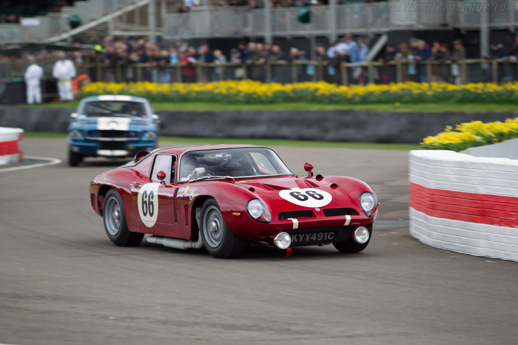 Bizzarrini 5300 GT - Chassis: BA4 0106 - Entrant: Bob Denson - Driver: Gregor Fisken / Andrew Hall - 2017 Goodwood Members' Meeting