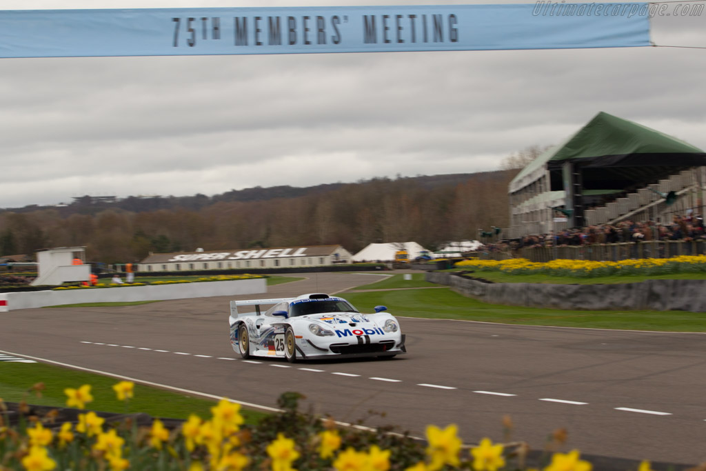 Porsche 911 GT1 Evo - Chassis: 993-GT1-004 - Driver: Richard Meaden - 2017 Goodwood Members' Meeting
