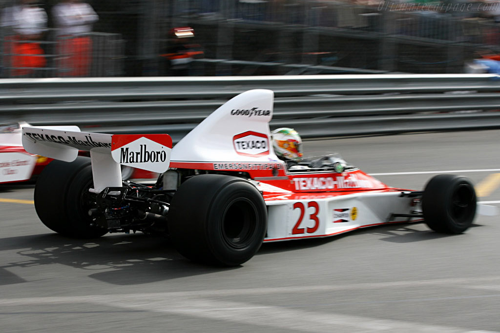 McLaren M23 - Chassis: M23-8  - 2006 Monaco Historic Grand Prix