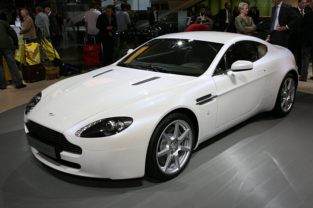 Aston Martin V8 Vantage Sportshift   - 2006 Mondial de l'Automobile Paris