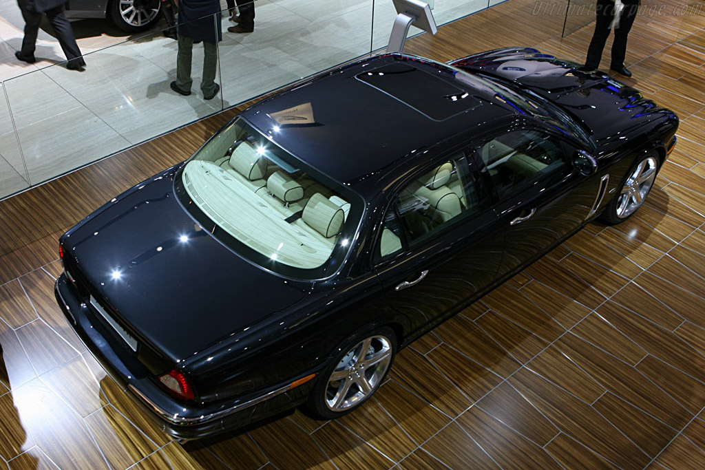 Jaguar XJR Portfolio   - 2006 Mondial de l'Automobile Paris