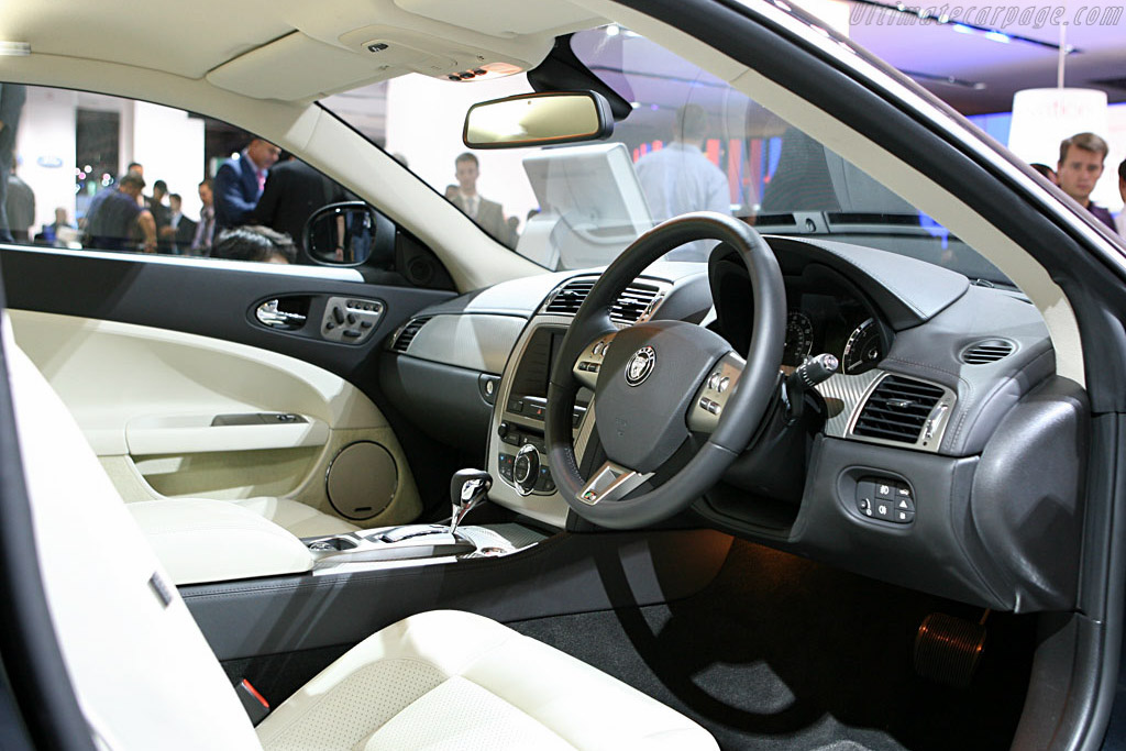 Jaguar XKR   - 2006 Mondial de l'Automobile Paris