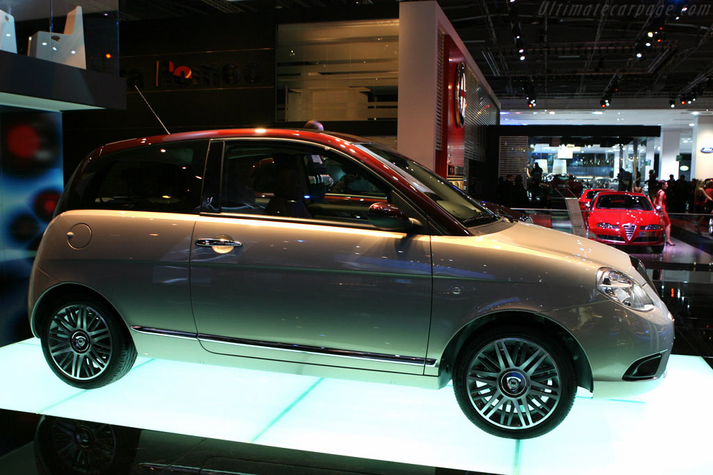 Lancia Ypsilon   - 2006 Mondial de l'Automobile Paris