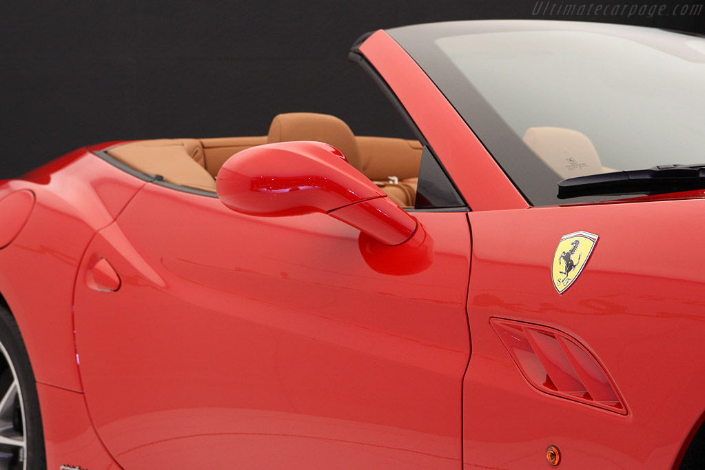 Ferrari California   - 2008 Mondial de l'Automobile Paris