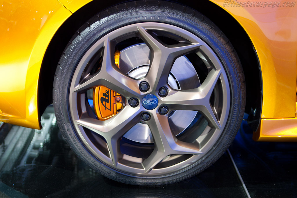 Ford Focus ST   - 2010 Mondial de l'Automobile Paris