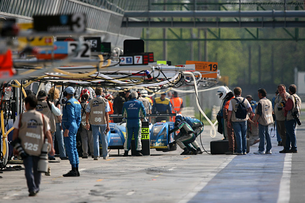 A busy pitlane - Chassis: 01-05 - Entrant: Pescarolo Sport - 2007 Le Mans Series Monza 1000 km