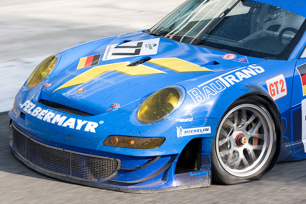 One of too many flat tyres - Chassis: WP0ZZZ99Z8S799922  - 2008 Le Mans Series Monza 1000 km