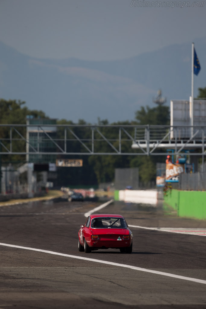 Alfa Romeo Giulia GTA - Chassis: AR613625 - Driver: Christian Bouriez - 2015 Monza Historic