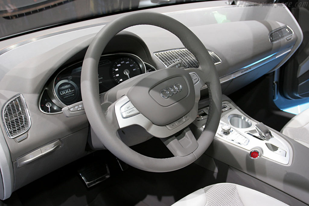 Audi Roadjet Concept   - 2006 North American International Auto Show (NAIAS)