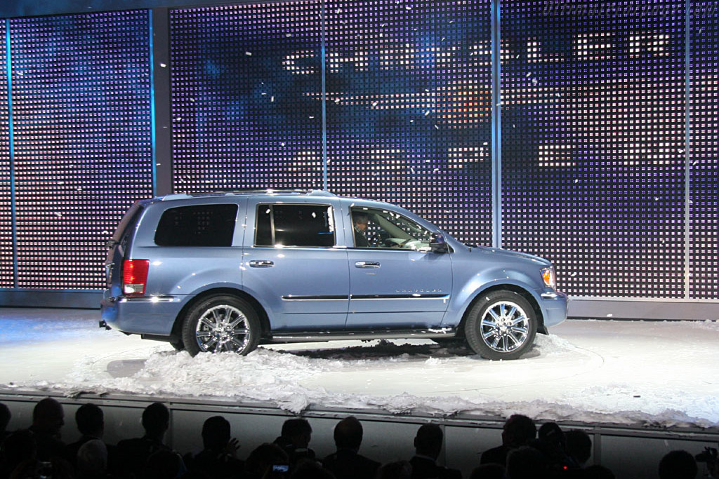 Chrysler Aspen   - 2006 North American International Auto Show (NAIAS)