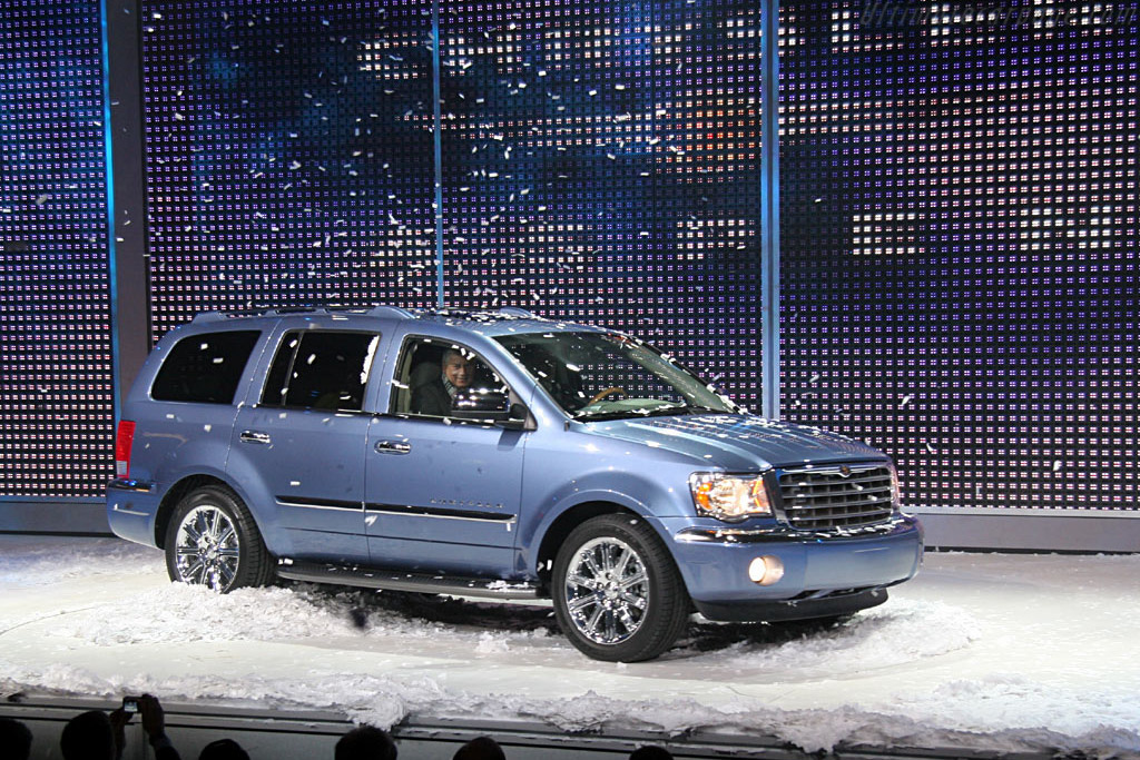 Chrysler Aspen   - 2006 North American International Auto Show (NAIAS)