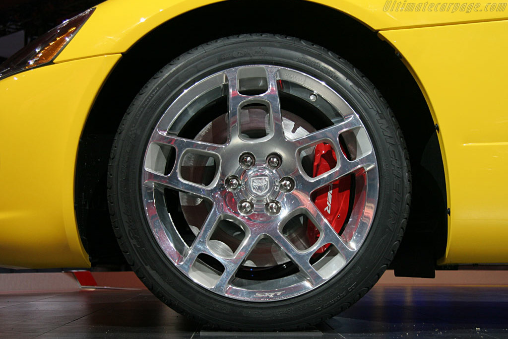 Dodge Viper SRT10   - 2006 North American International Auto Show (NAIAS)