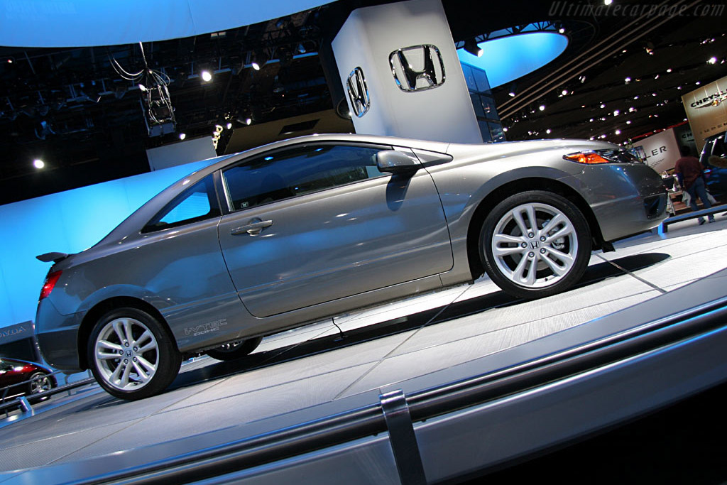 Honda Civic   - 2006 North American International Auto Show (NAIAS)
