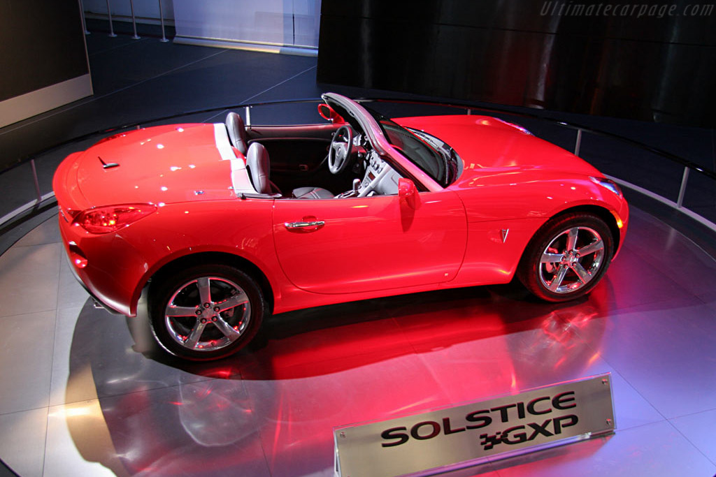 Pontiac Solstice GXP   - 2006 North American International Auto Show (NAIAS)