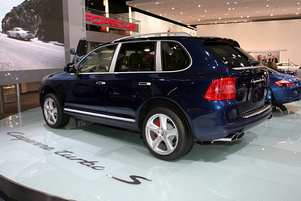 Porsche Cayenne Turbo S   - 2006 North American International Auto Show (NAIAS)