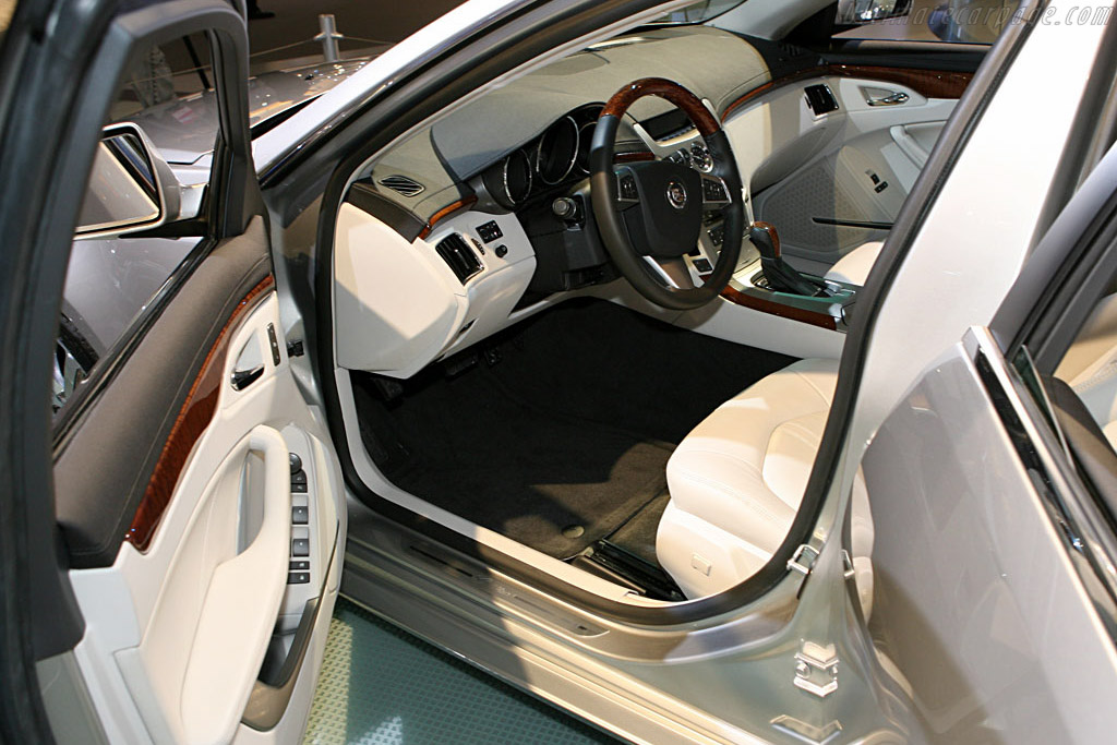 Cadillac CTS   - 2007 North American International Auto Show (NAIAS)