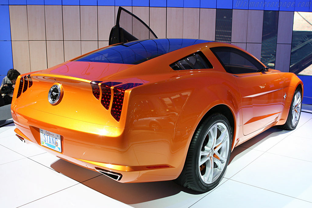 Ford Mustang by Giugiaro   - 2007 North American International Auto Show (NAIAS)