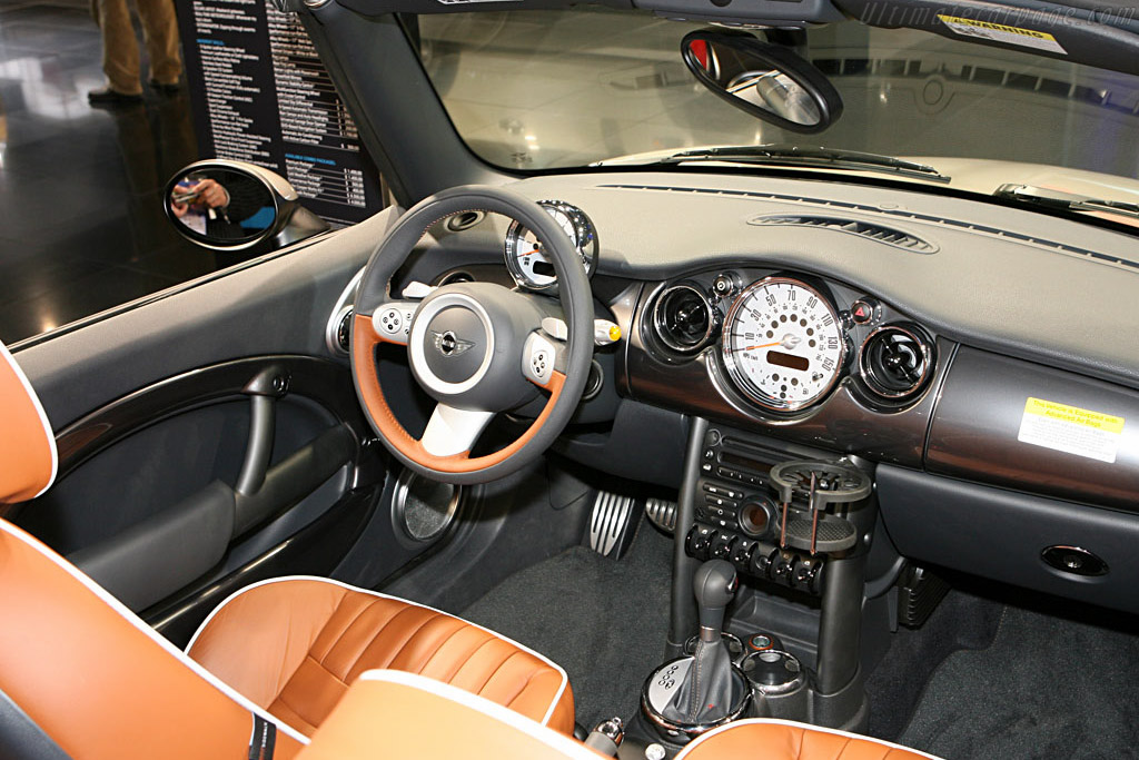 MINI Cooper S Convertible Sidewalk   - 2007 North American International Auto Show (NAIAS)