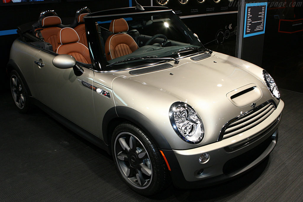 MINI Cooper S Convertible Sidewalk   - 2007 North American International Auto Show (NAIAS)