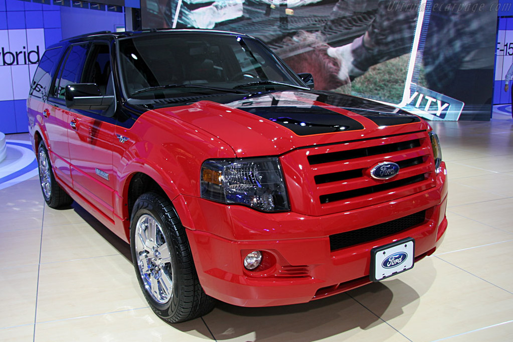 Ford Expedition 'Funkmaster Flex'   - 2008 North American International Auto Show (NAIAS)