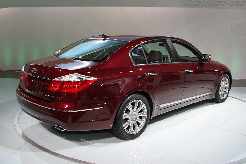 Hyundai Genesis   - 2008 North American International Auto Show (NAIAS)