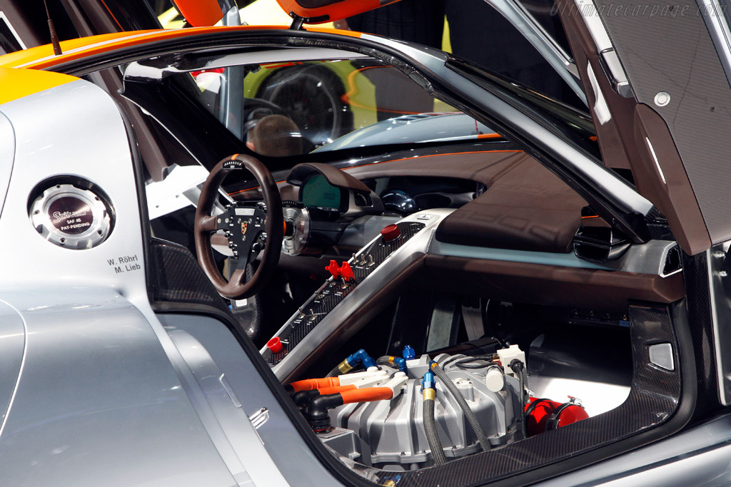Porsche 918 RSR Concept