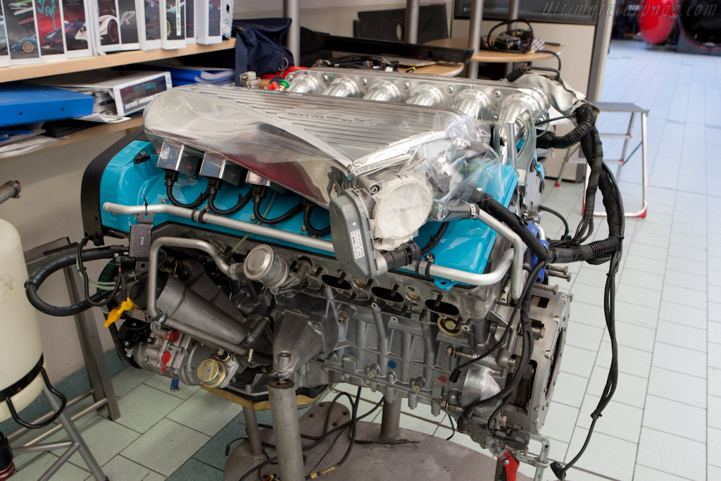 AMG V12   - Horacio Pagani and his dream in carbon-fibre