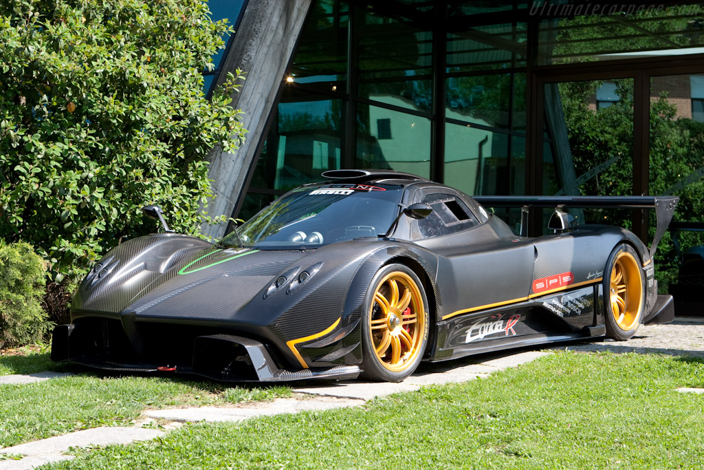 Pagani Zonda R - Chassis: ZR00  - Horacio Pagani and his dream in carbon-fibre