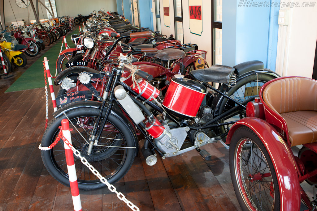 Motorcycles   - Panini Maserati Collection