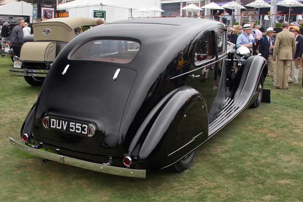 Rolls-Royce Phantom III Mulliner Sport Limousine - Chassis: 3AX79 - Entrant: Mr. & Mrs. Henry Robet - 2017 Pebble Beach Concours d'Elegance